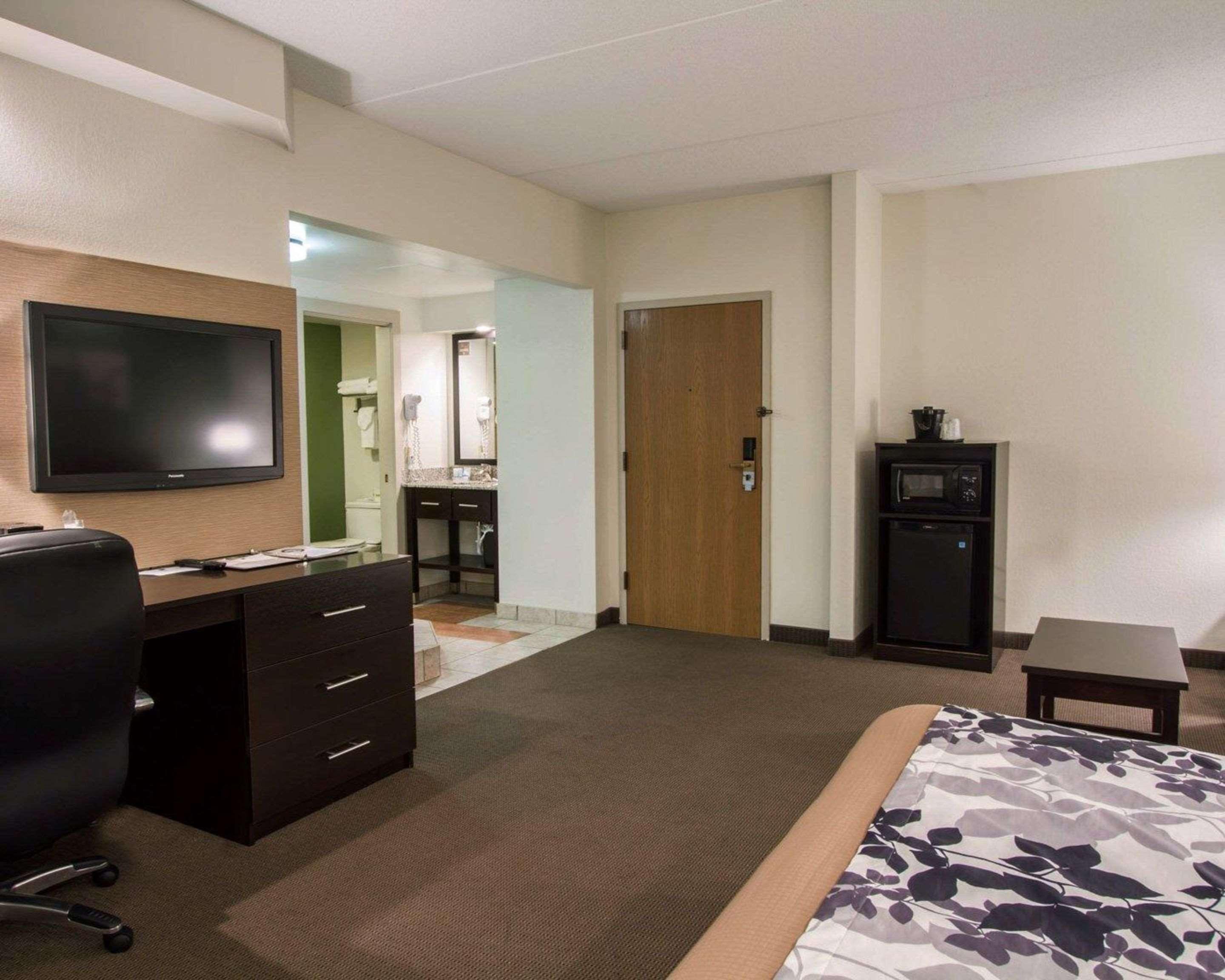 Sleep Inn & Suites Buffalo Airport Чийктоуага Екстериор снимка